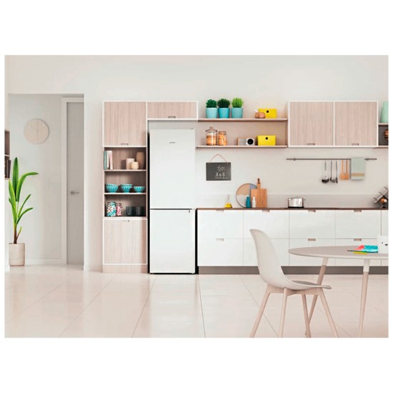 Холодильник Indesit INFC8TI21W0 Холодильник Indesit INFC8TI21W0