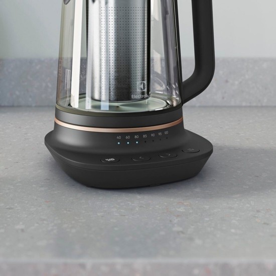 Електрочайник Electrolux E7GK1-8BP Електрочайник Electrolux E7GK1-8BP