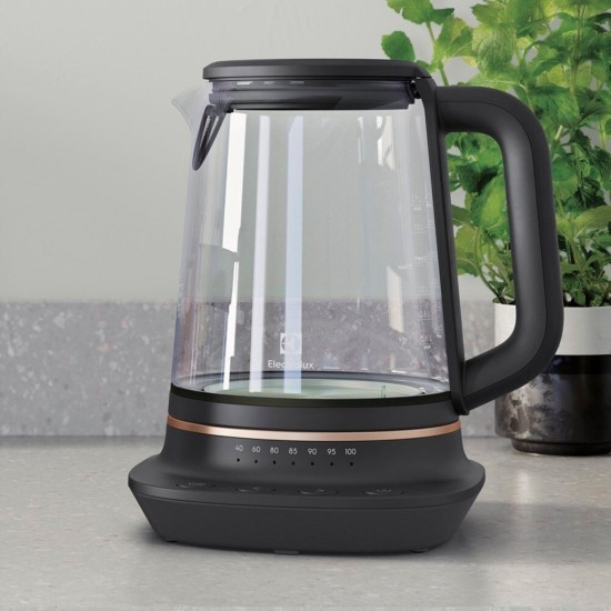 Електрочайник Electrolux E7GK1-8BP Електрочайник Electrolux E7GK1-8BP