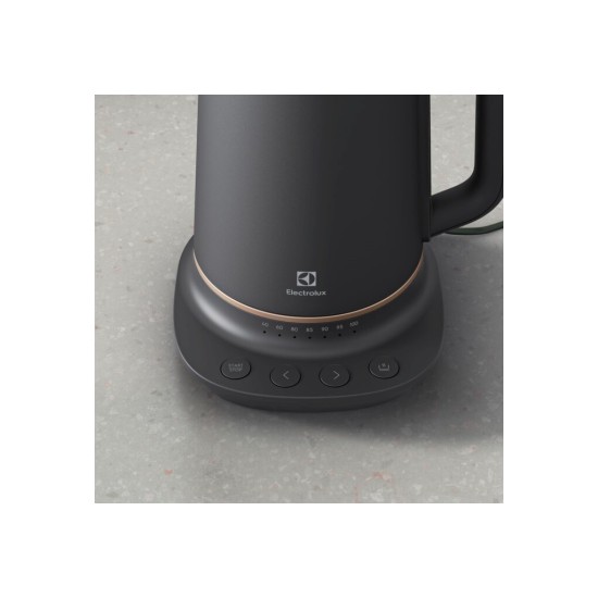 Електрочайник Electrolux E7K1-6BP Електрочайник Electrolux E7K1-6BP