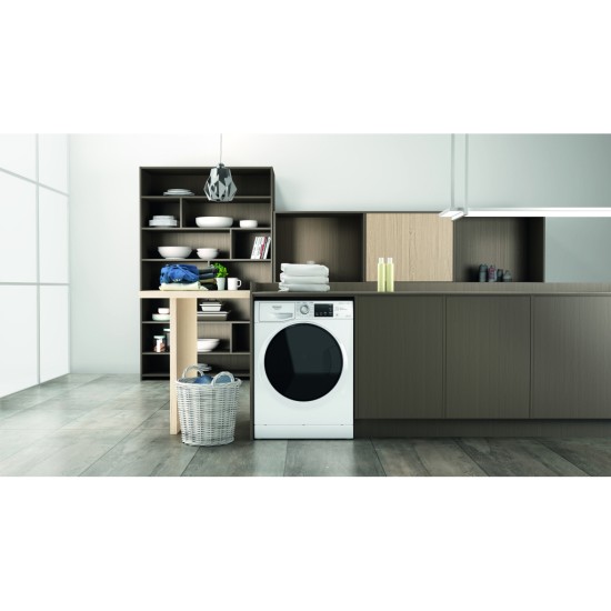Стиральная машина Hotpoint-Ariston NDB10570DAUA