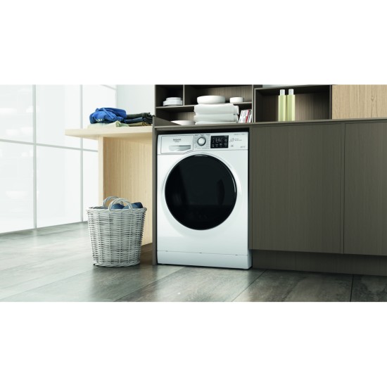 Стиральная машина Hotpoint-Ariston NDB10570DAUA