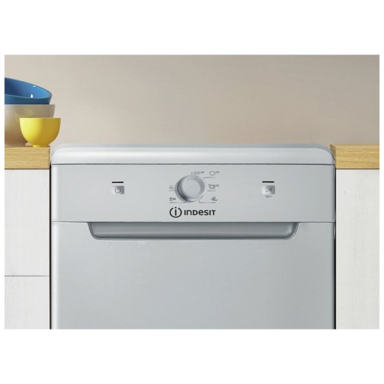 Посудомийна машина Indesit DSCFE1B10SRU Посудомийна машина Indesit DSCFE1B10SRU