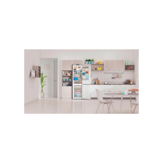 Холодильник Indesit INFC9TI22W Холодильник Indesit INFC9TI22W