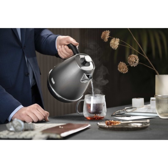 Електрочайник DeLonghi KBIN 2001 TB Електрочайник DeLonghi KBIN 2001 TB