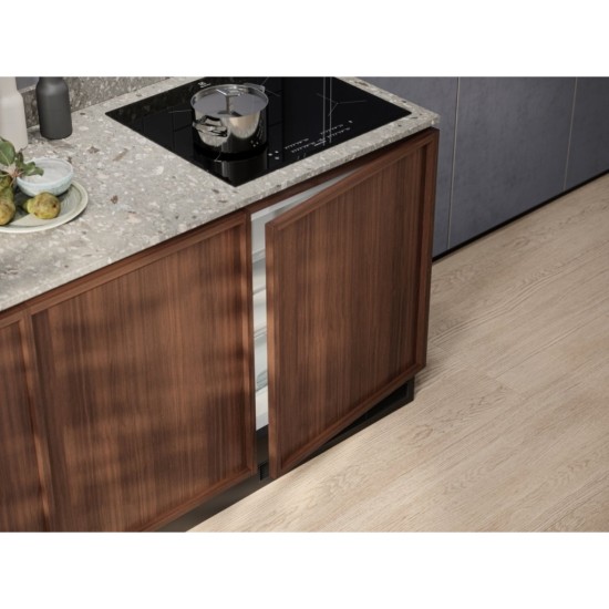 Холодильник Electrolux LSB2AE82S Холодильник Electrolux LSB2AE82S