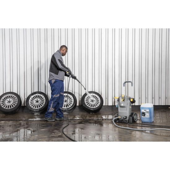 Мийка високого тиску Karcher HD 6/15 М (без нагрева воды) (1.150-930.0) Мийка високого тиску Karcher HD 6/15 М (без нагрева воды) (1.150-930.0)